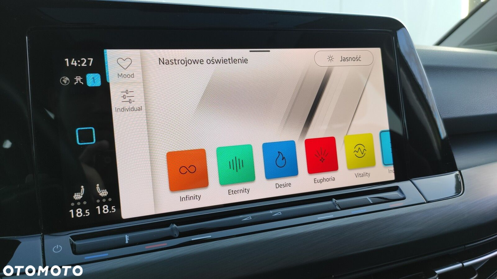 Volkswagen Golf - 29