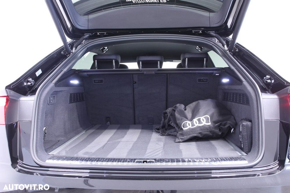 Audi Q8 - 10