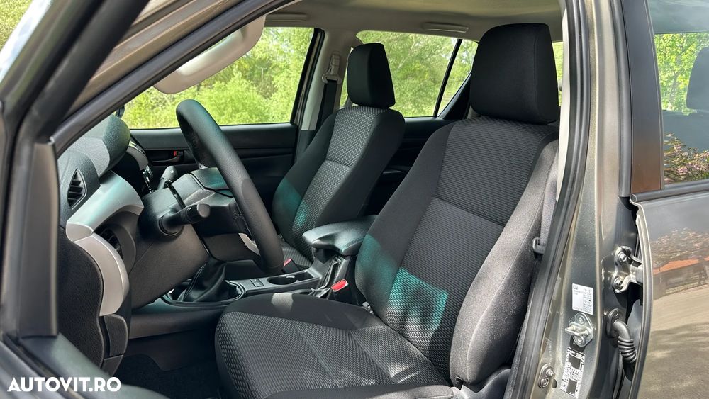 Toyota Hilux 2.4D 150CP 4x4 Double Cab 6MT Style - 11