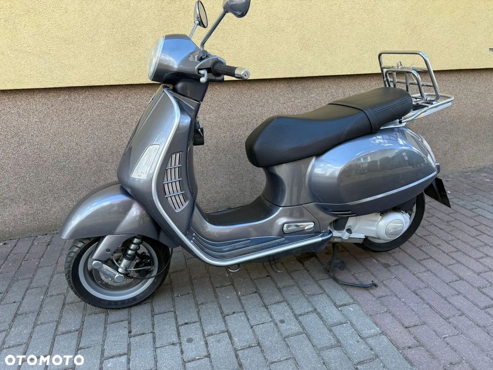 Vespa Grantourismo - 13