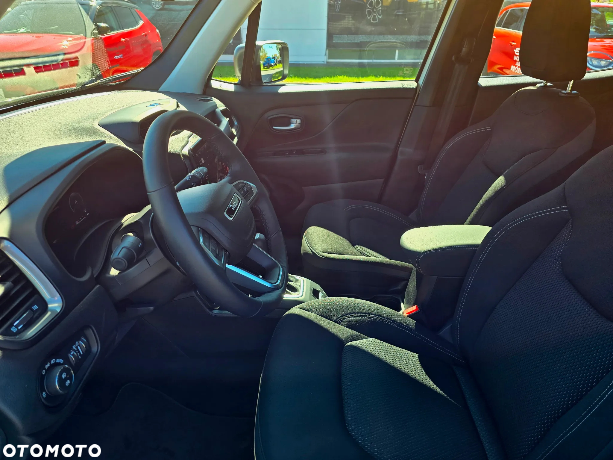 Jeep Renegade 1.5 T4 mHEV Altitude FWD S&S DCT - 9
