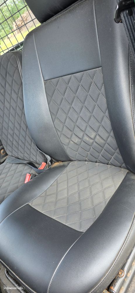 Land Rover Defender 90 2.5 TD5 Metal Top - 9