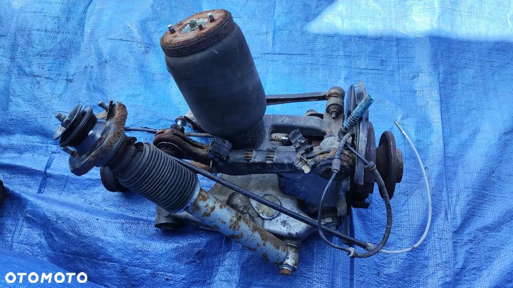 ZWROTNICA PIASTA WAHACZE PÓŁOŚ AMORTYZATOR PODUSZKA MIECH ZAWIESZENIE KOMPLETNE LEWY TYŁ BMW X5 E53 LIFT 3.0D - 12