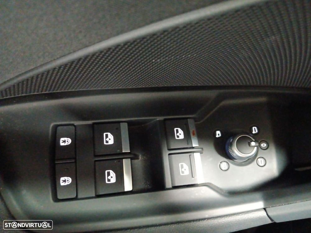 Audi A3 Limousine 30 TFSI Advanced S tronic - 28