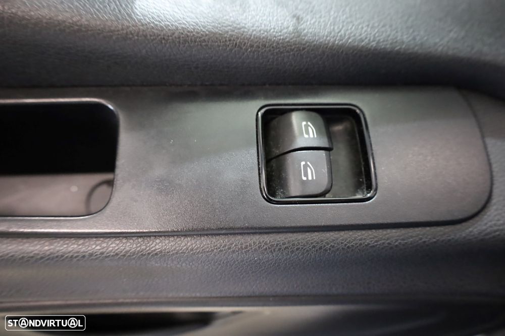 Mercedes-Benz Sprinter 315 CDI/43 Luxo (2+2+2+3) - 18