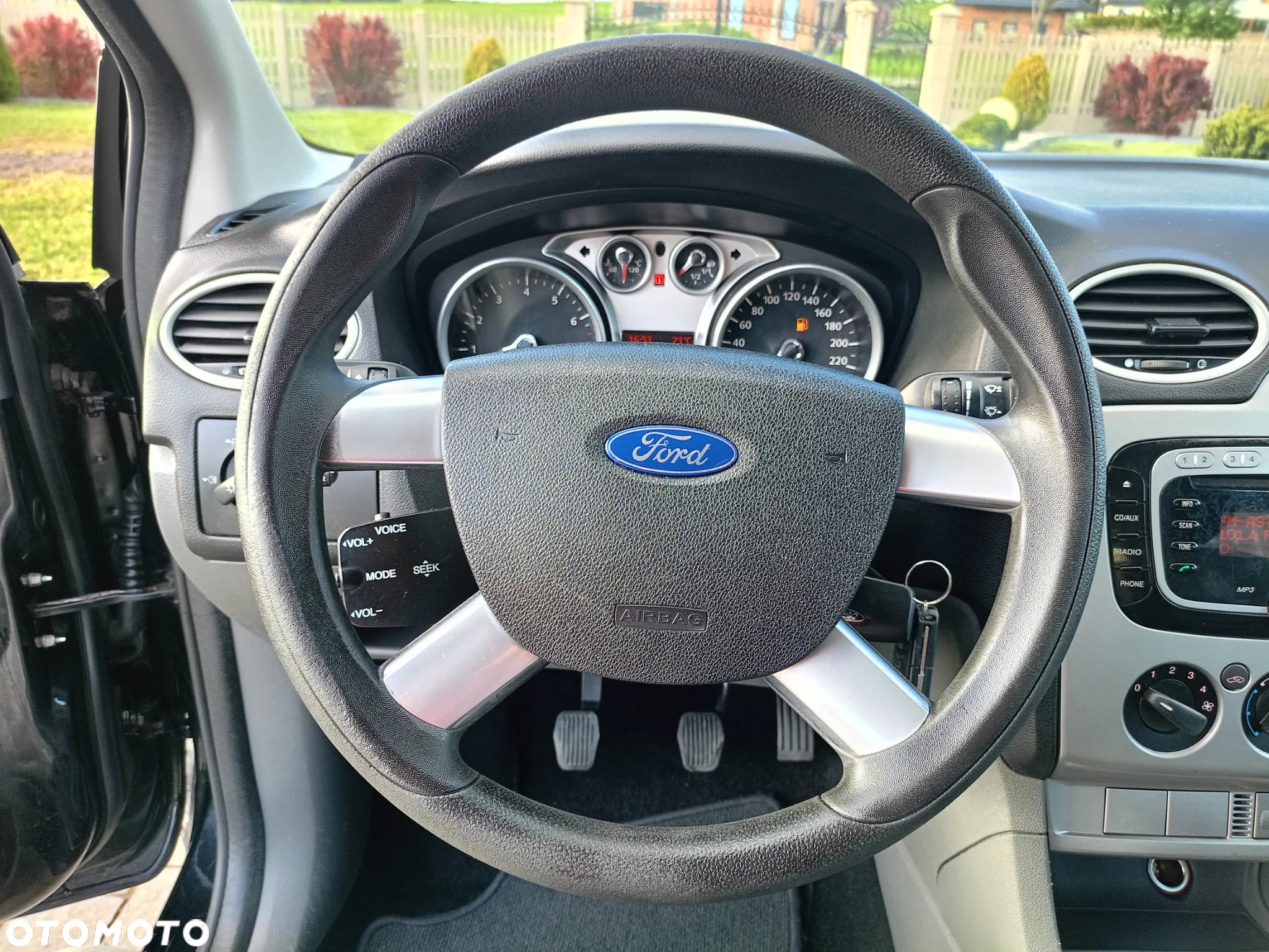 Ford Focus 1.8 Fun - 23