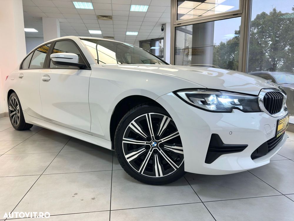 BMW Seria 3 318d Touring Aut. Sport Line