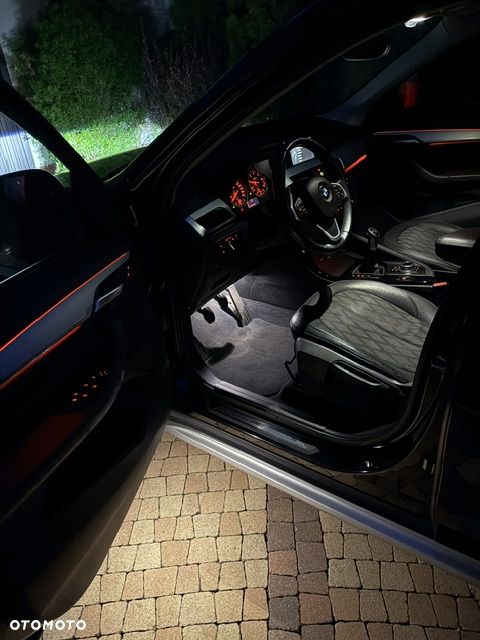 BMW X1 sDrive18d Sport Line - 16