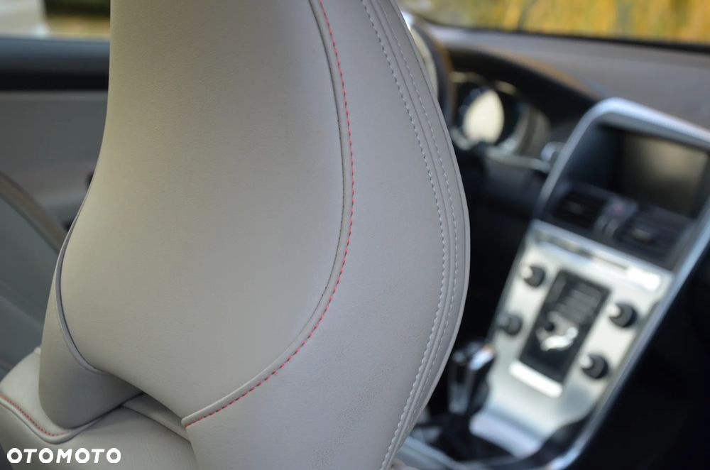 Volvo XC 60 D3 Ocean Race - 11