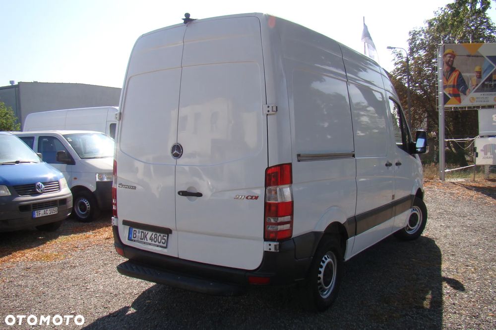 Mercedes-Benz Sprinter - 4