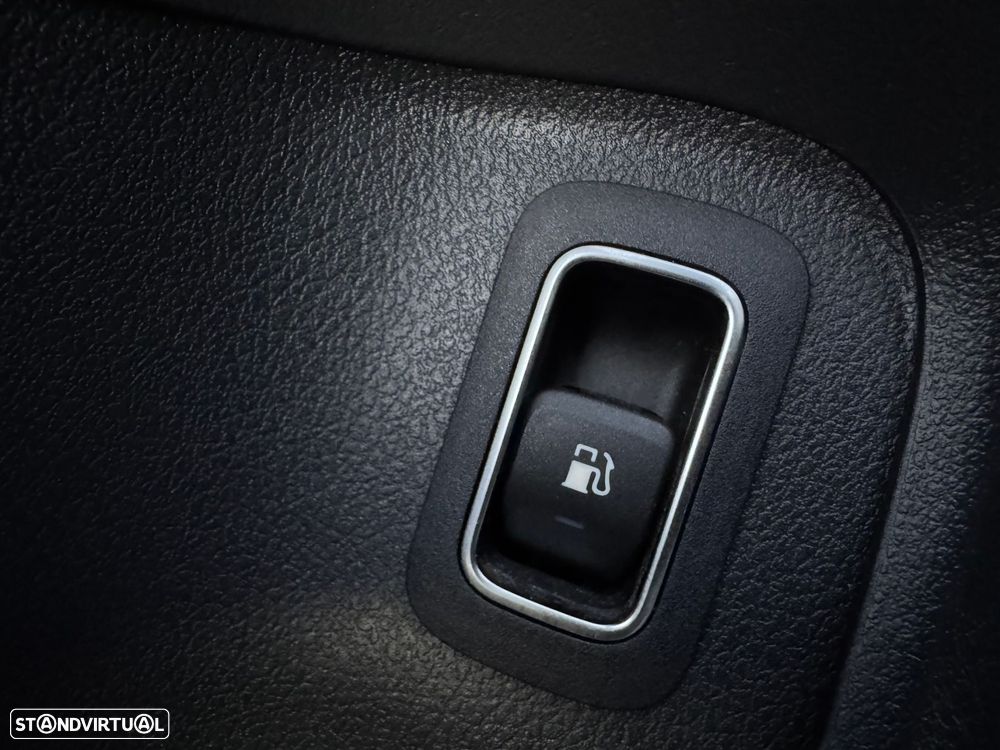 Mercedes-Benz A 250 e AMG Line - 11