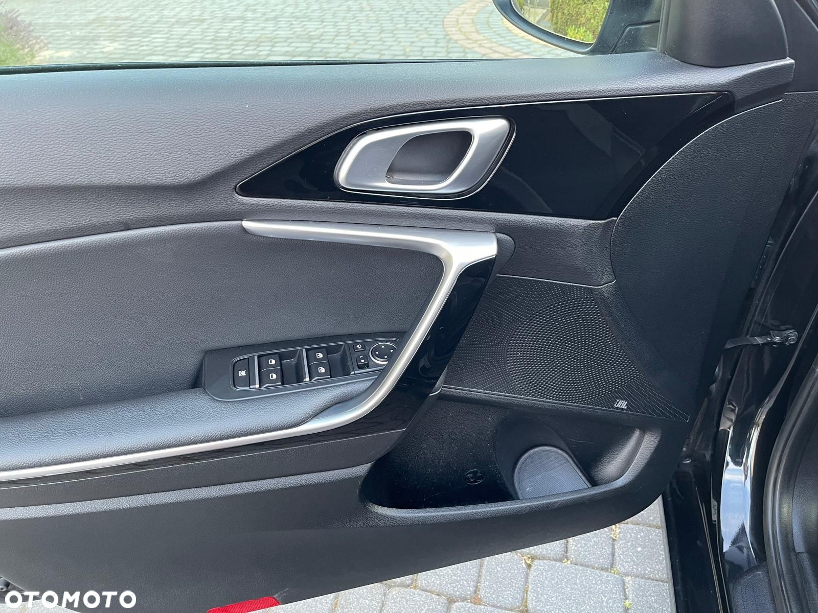 Kia Ceed 1.6 CRDi SCR L Business Line DCT - 32