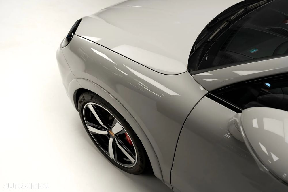 Porsche Cayenne - 8