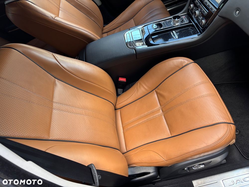 Jaguar XJ 3.0 V6 Langversion Portfolio - 17