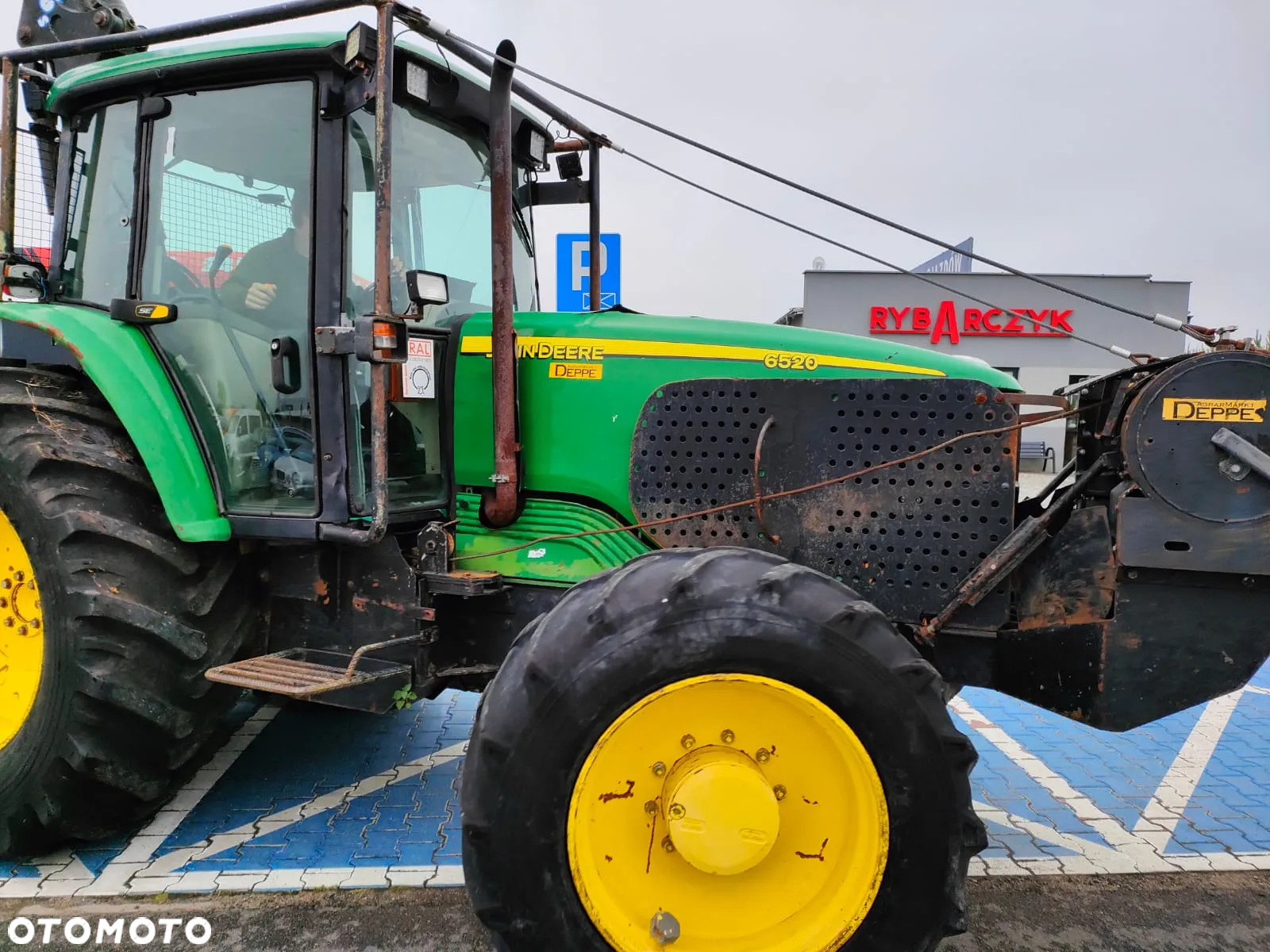 John Deere 6520 - 9