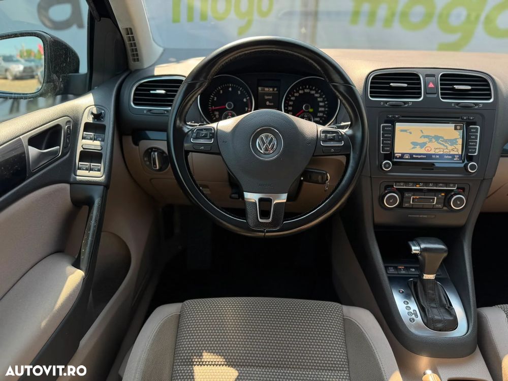 Volkswagen Golf - 27