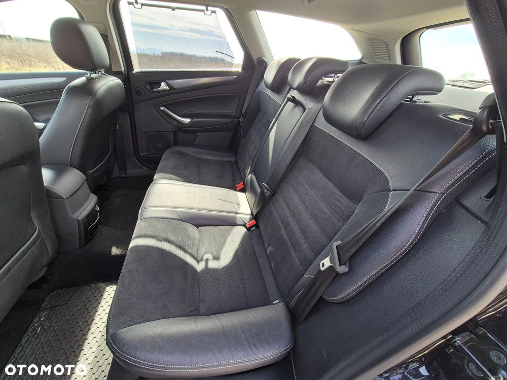 Ford Mondeo 2.0 TDCi Titanium S - 36