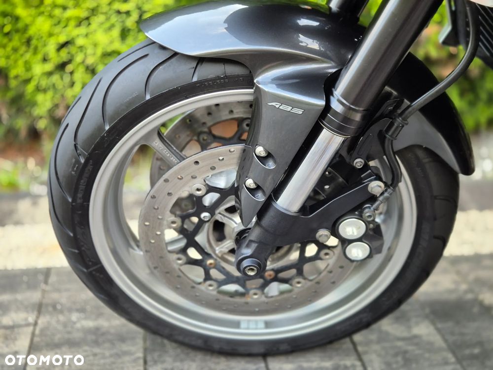 Yamaha FZ - 28