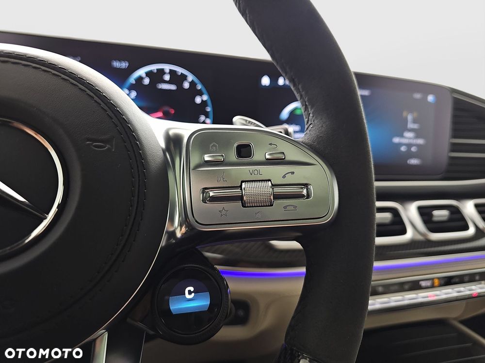 Mercedes-Benz GLS - 24