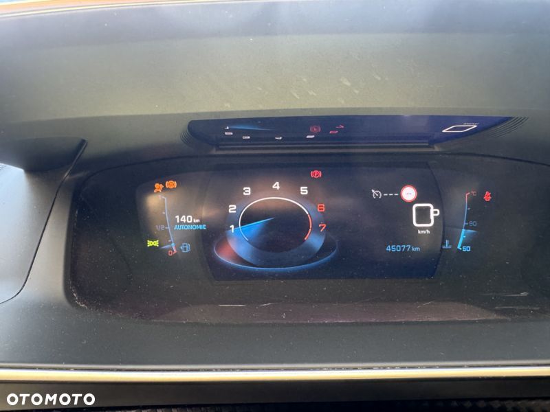 Peugeot 208 PureTech 100 EAT8 Allure - 10