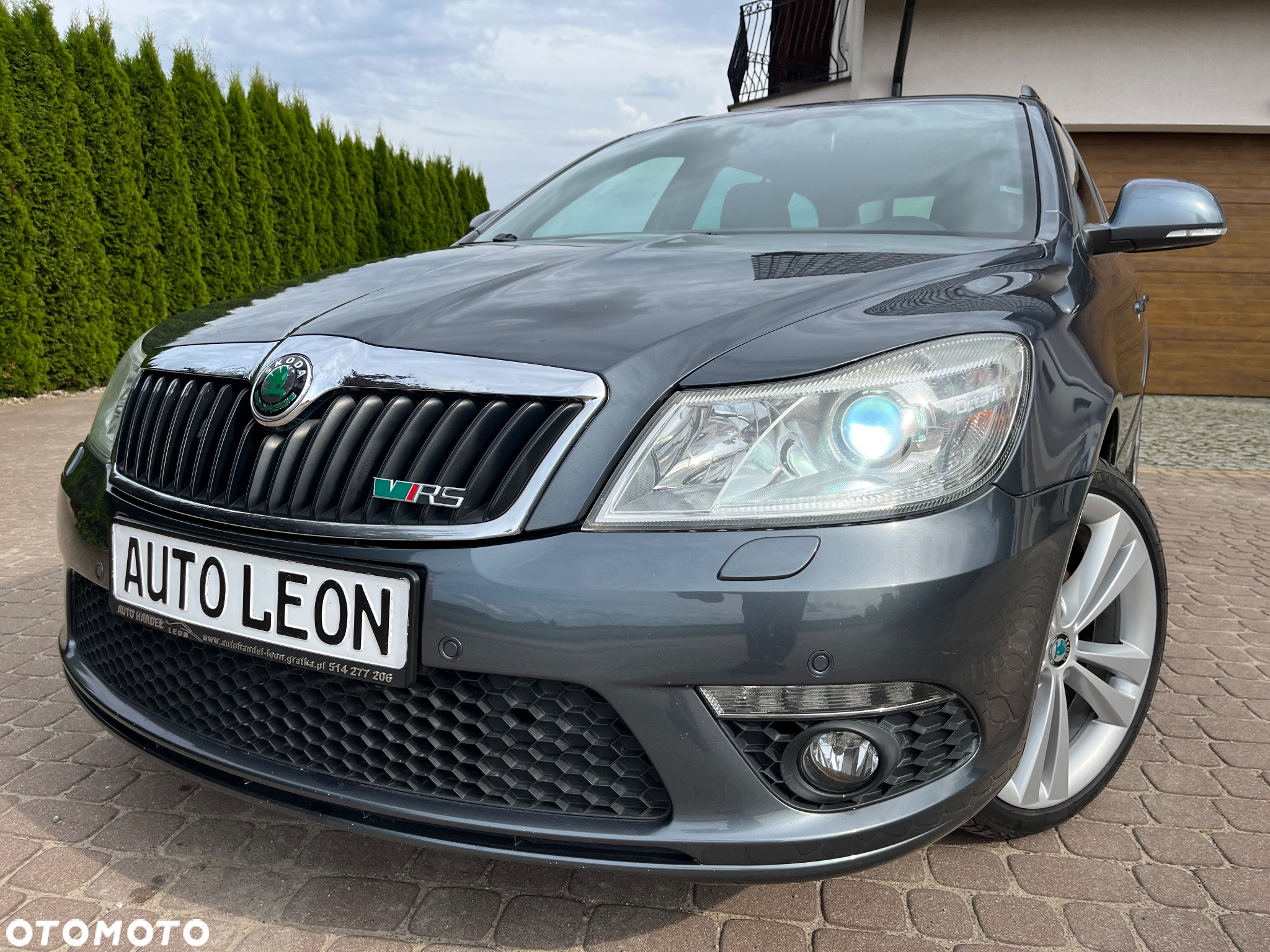 Skoda Octavia Combi 2.0 TDI CR DPF DSG RS - 6