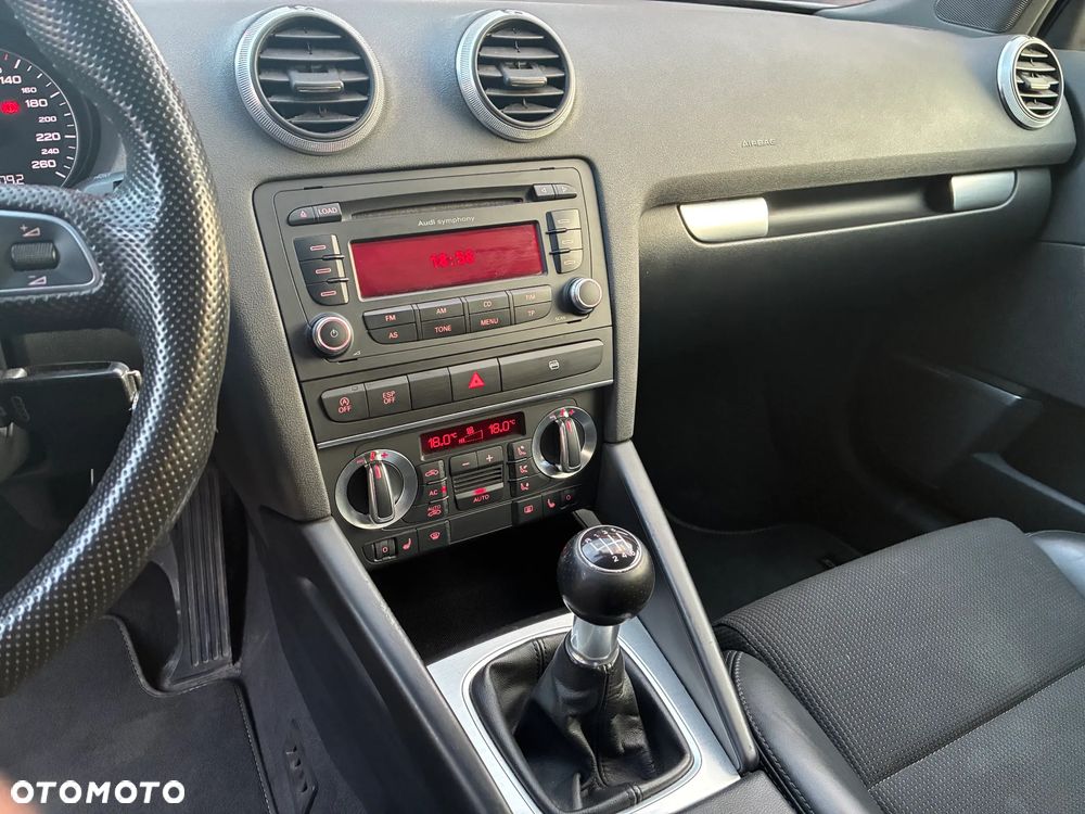 Audi A3 Sportback 1.4 TFSI S Line Sportpaket plus - 11