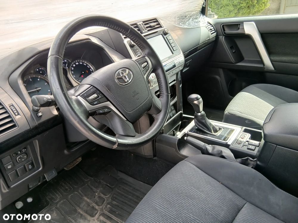 Toyota Land Cruiser - 9