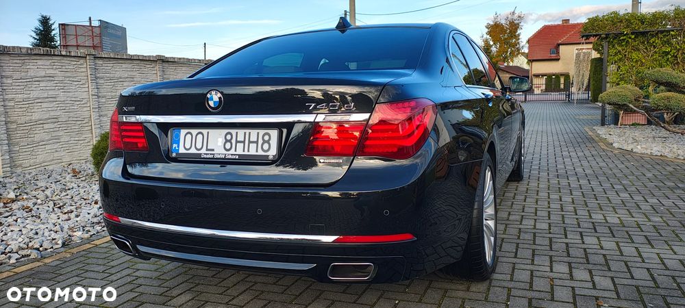 BMW Seria 7 740d Edition Exclusive - 12