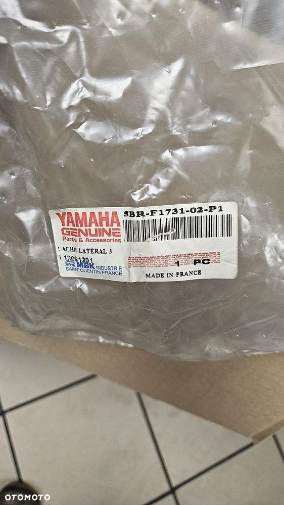 Pokrywa bok owiewka Yamaha Aerox 5BR-F1731-02-P1 - 11
