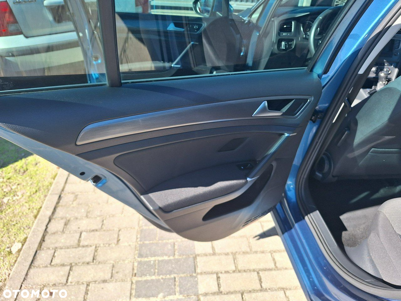 Volkswagen Golf 1.6 TDI BlueMotion Technology Comfortline - 13