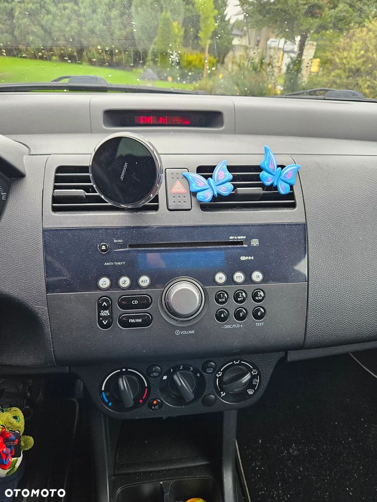 Suzuki Swift - 7