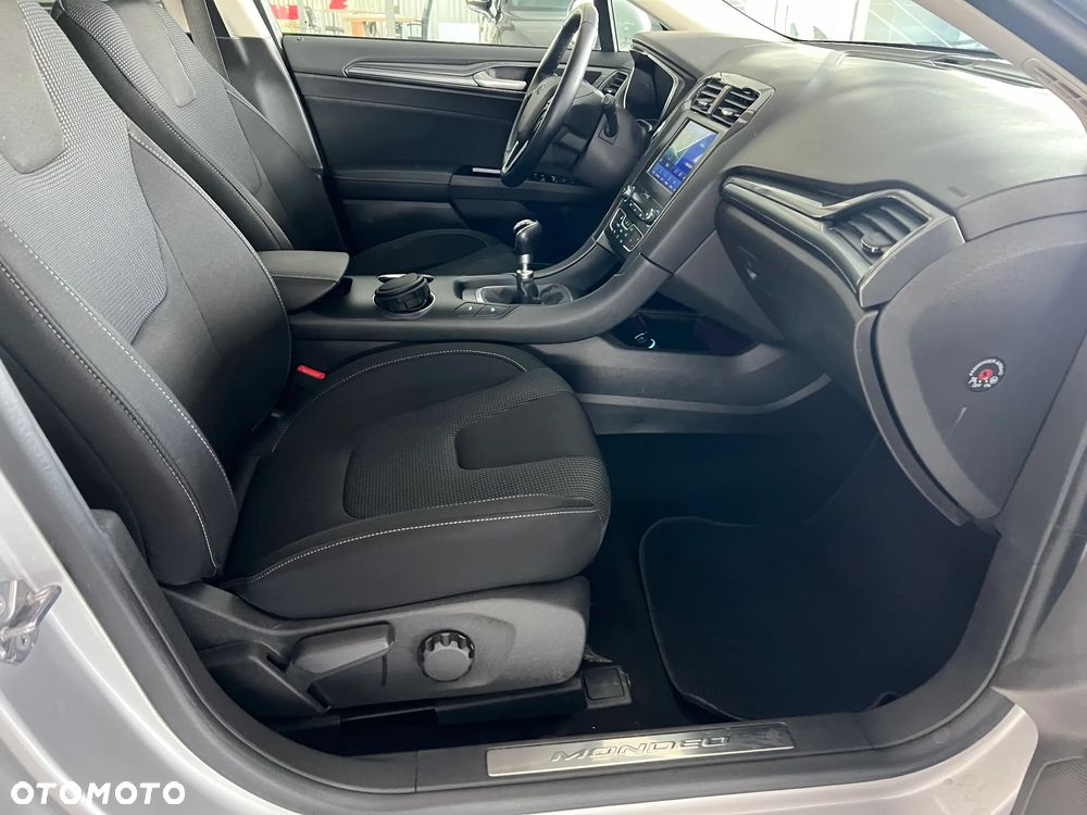 Ford Mondeo 2.0 EcoBlue Titanium - 37