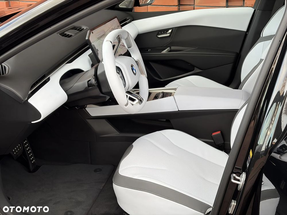 BMW i3 50 xDrive 113.4kWh - 24