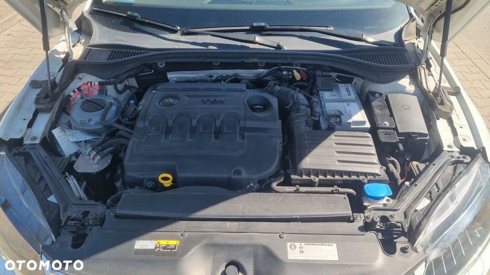 Skoda Superb 2.0 TDI Style - 20