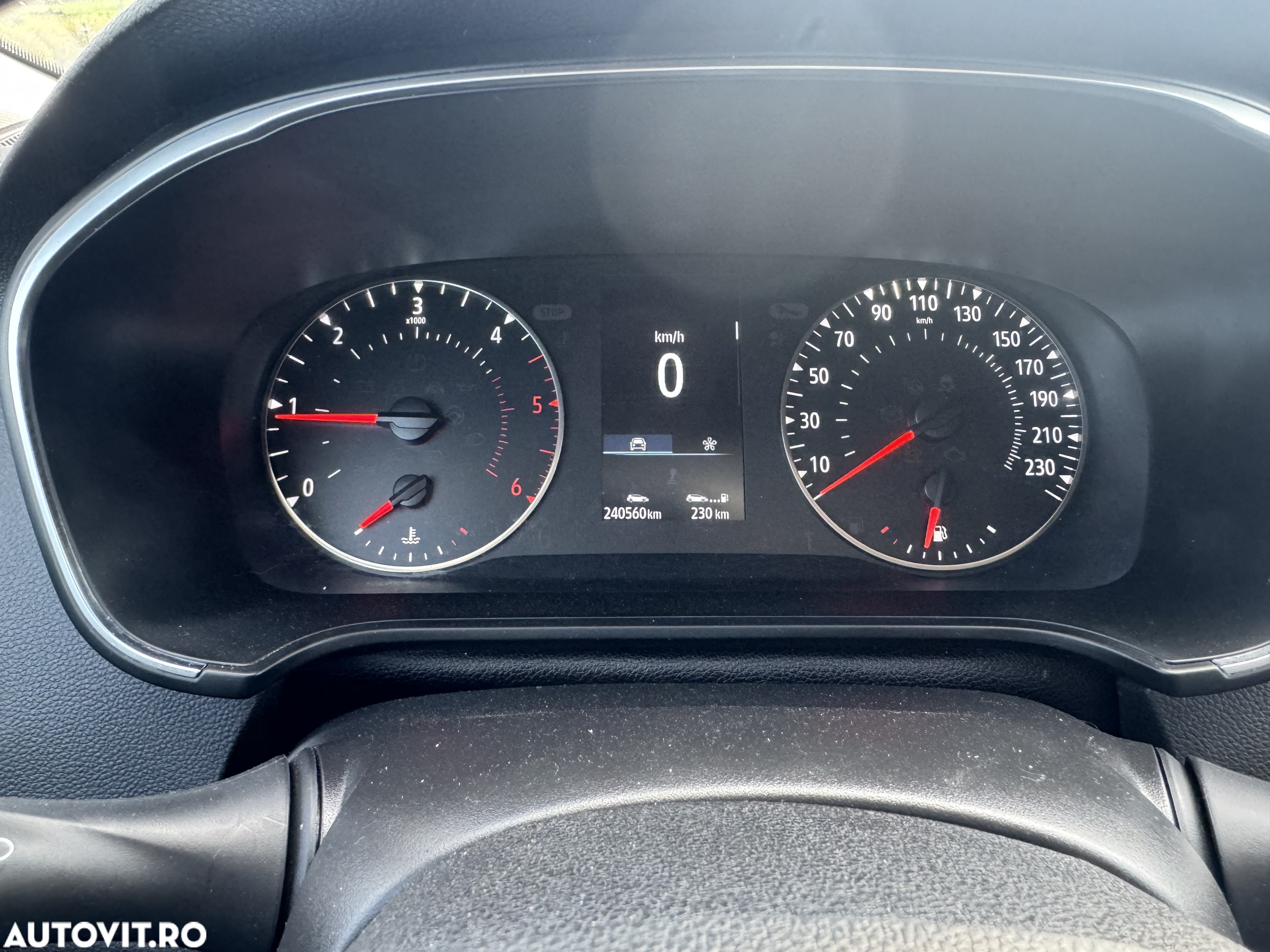 Renault Megane BLUE dCi 115 GT LINE - 26