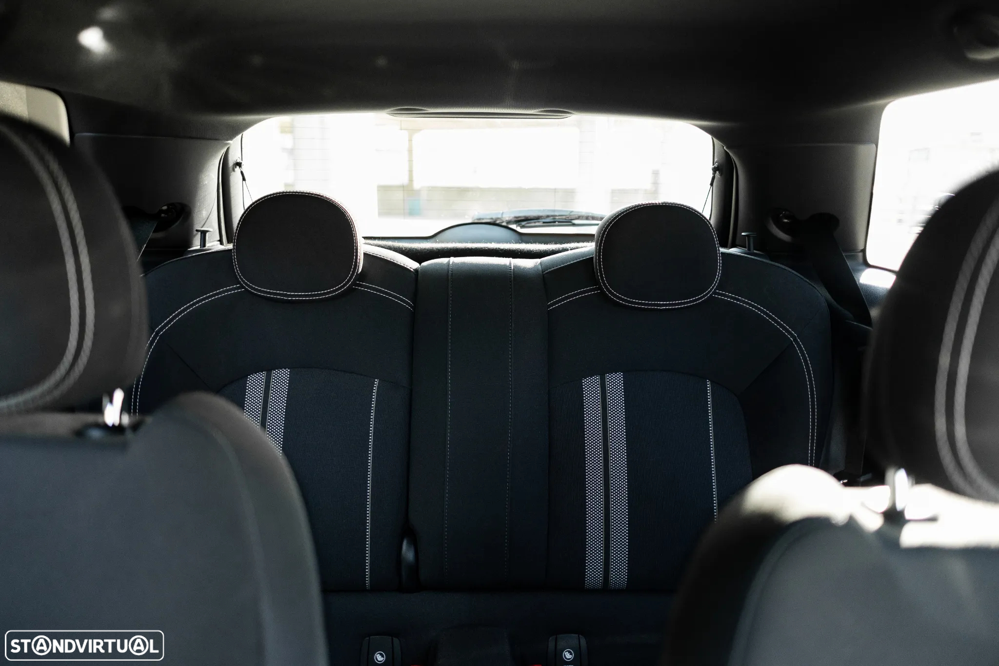 MINI 3 Portas One JCW - 19