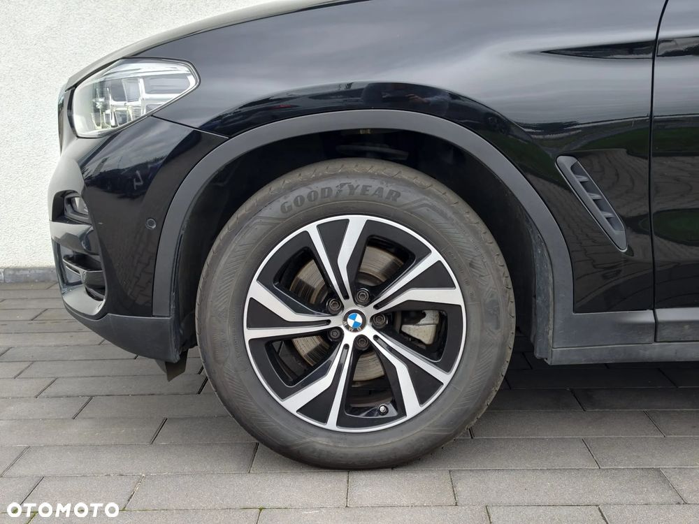 BMW X3 xDrive20i Advantage - 7