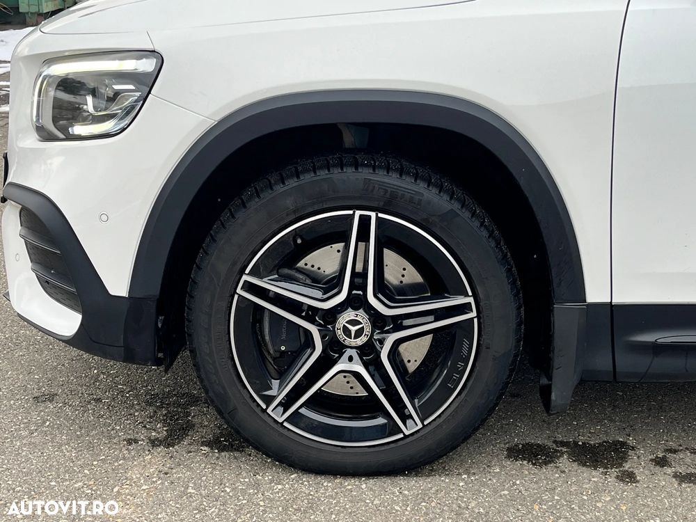 Mercedes-Benz GLB - 32