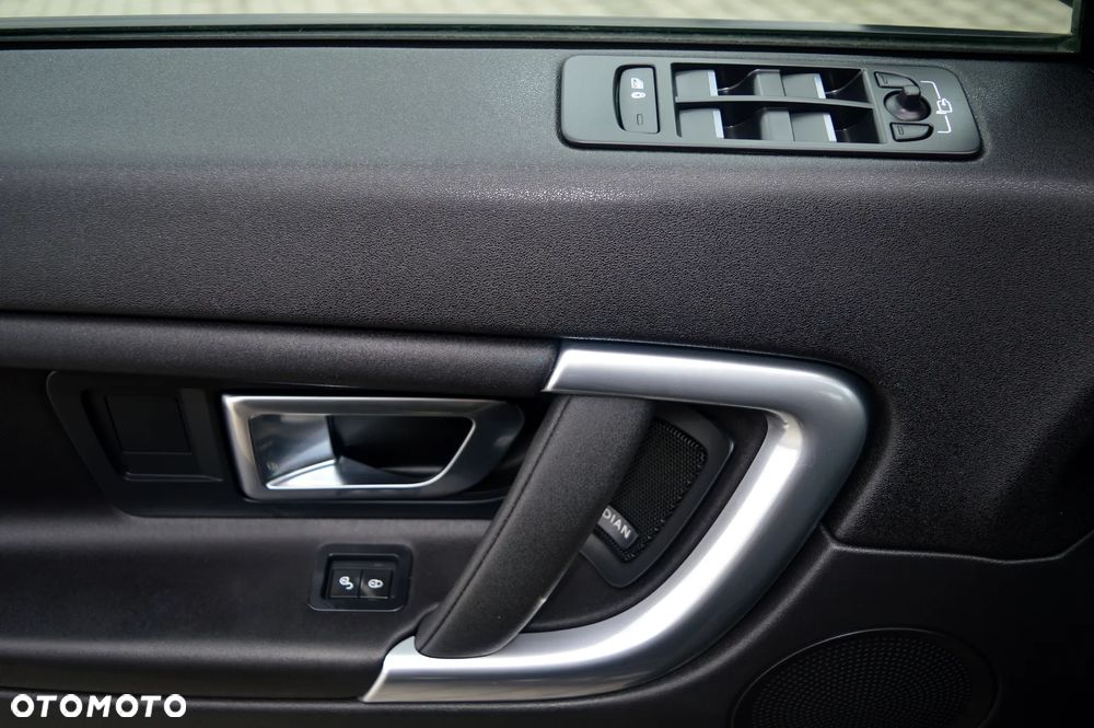 Land Rover Discovery Sport - 34