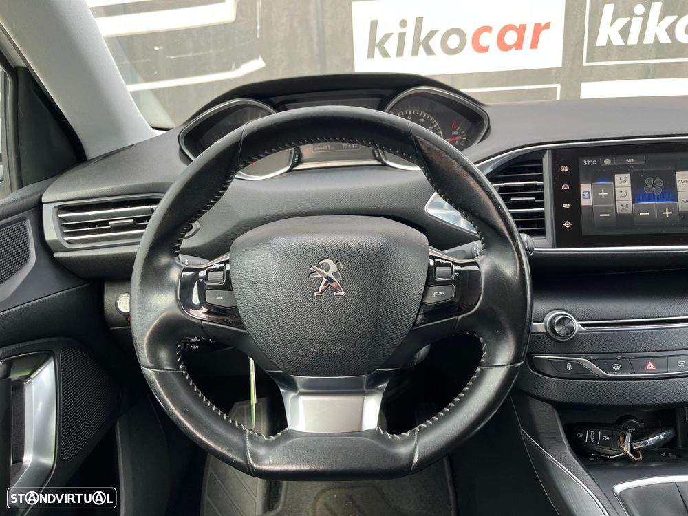 Peugeot 308 SW 1.2 PureTech Allure - 20