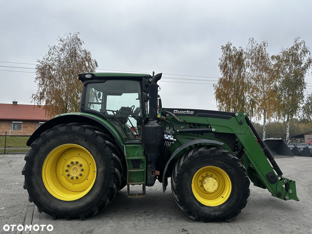 John Deere 6215R - 3