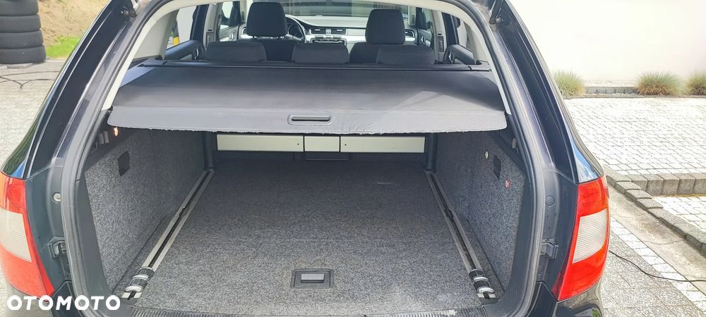 Skoda Superb 1.8 TSI Ambition DSG - 11