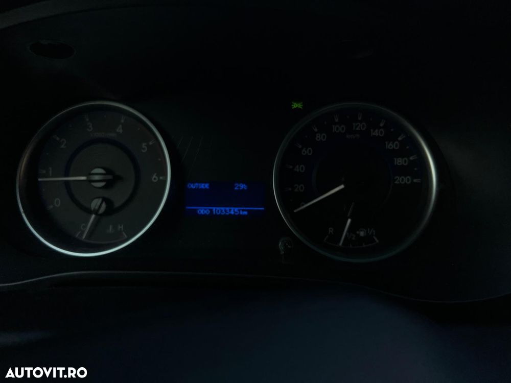 Toyota Hilux 4x4 Double Cab M/T Comfort - 8