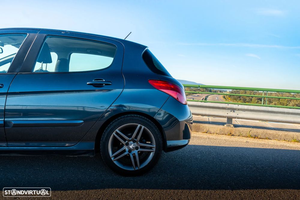 Peugeot 308 1.6 e-HDi Sportium CVM6 - 4