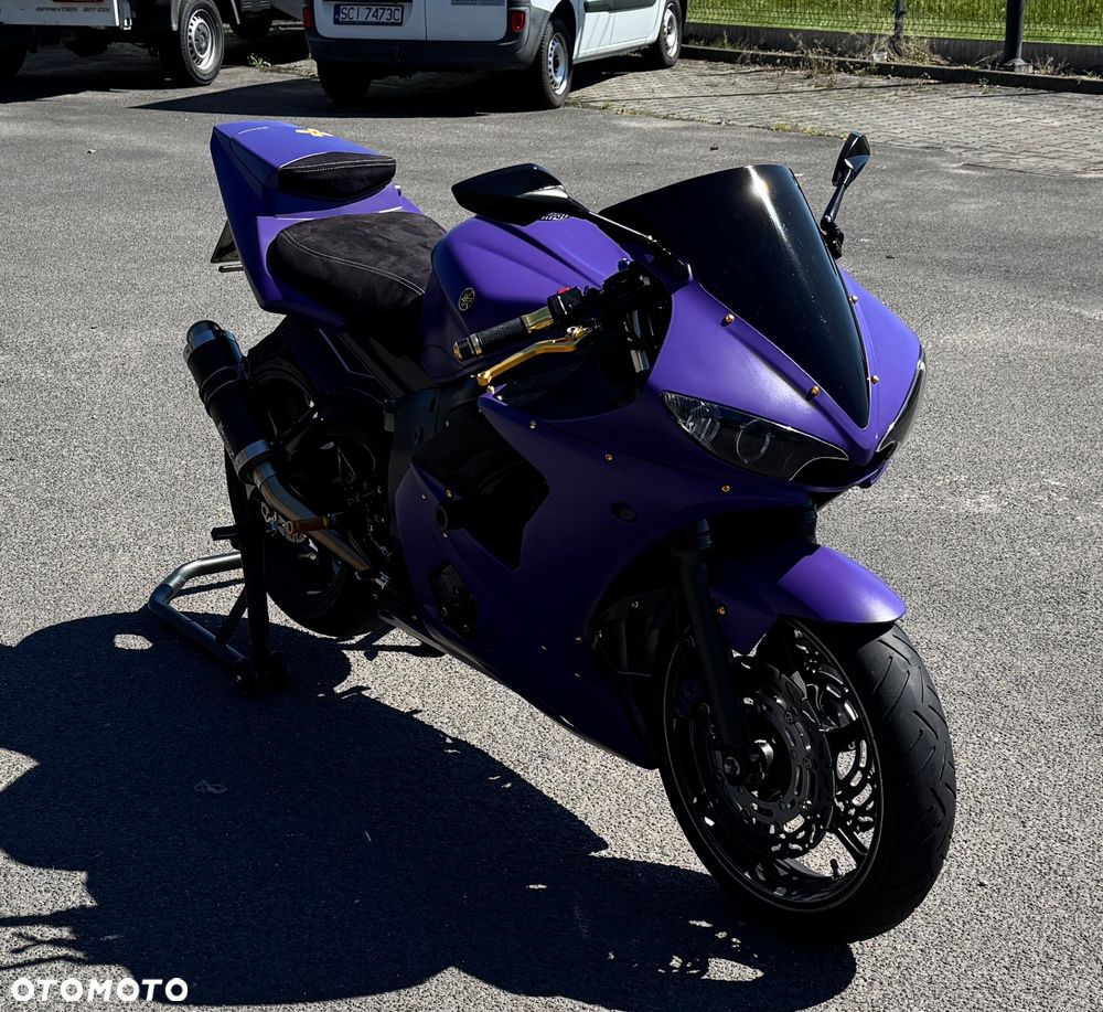 Yamaha R6 - 4