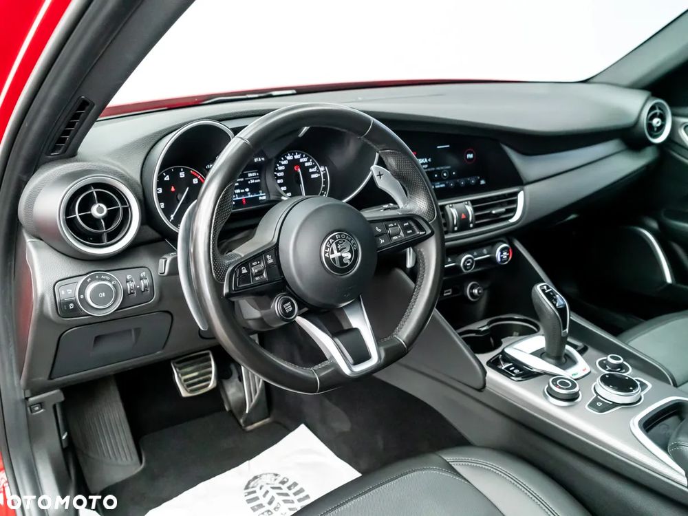 Alfa Romeo Giulia 2.0 Turbo Sprint - 25
