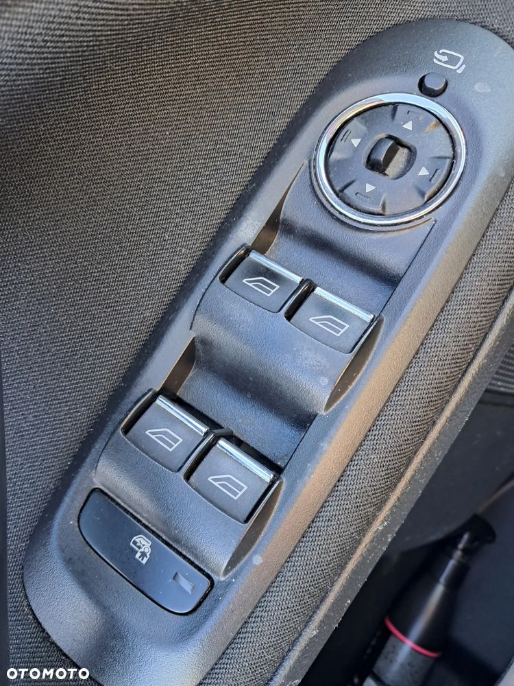 Ford S-Max - 21
