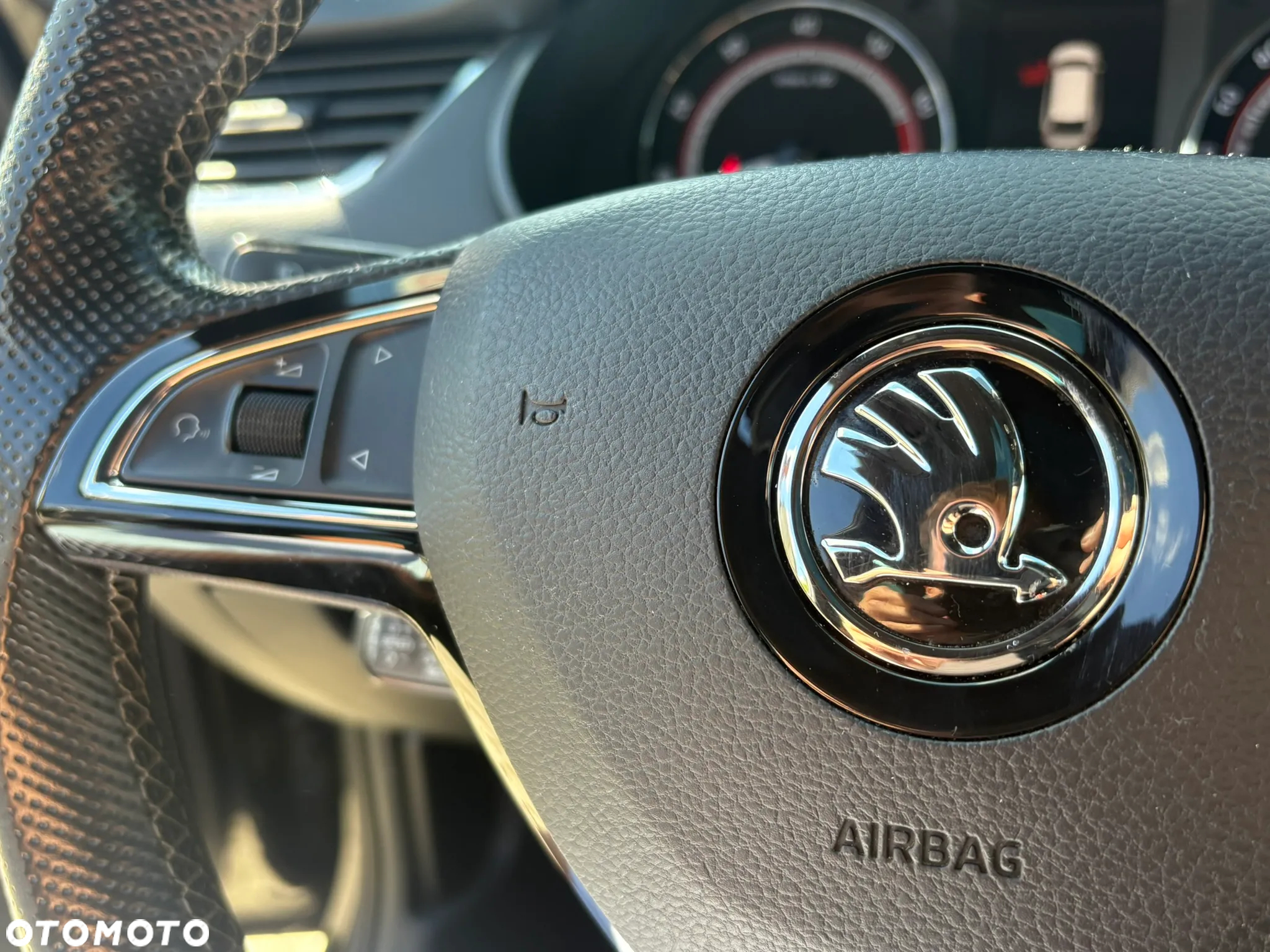 Skoda Octavia 2.0 TSI DSG RS 230 - 24