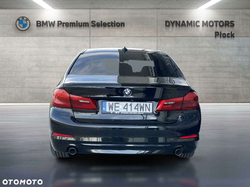 BMW Seria 5 518d Sport - 5