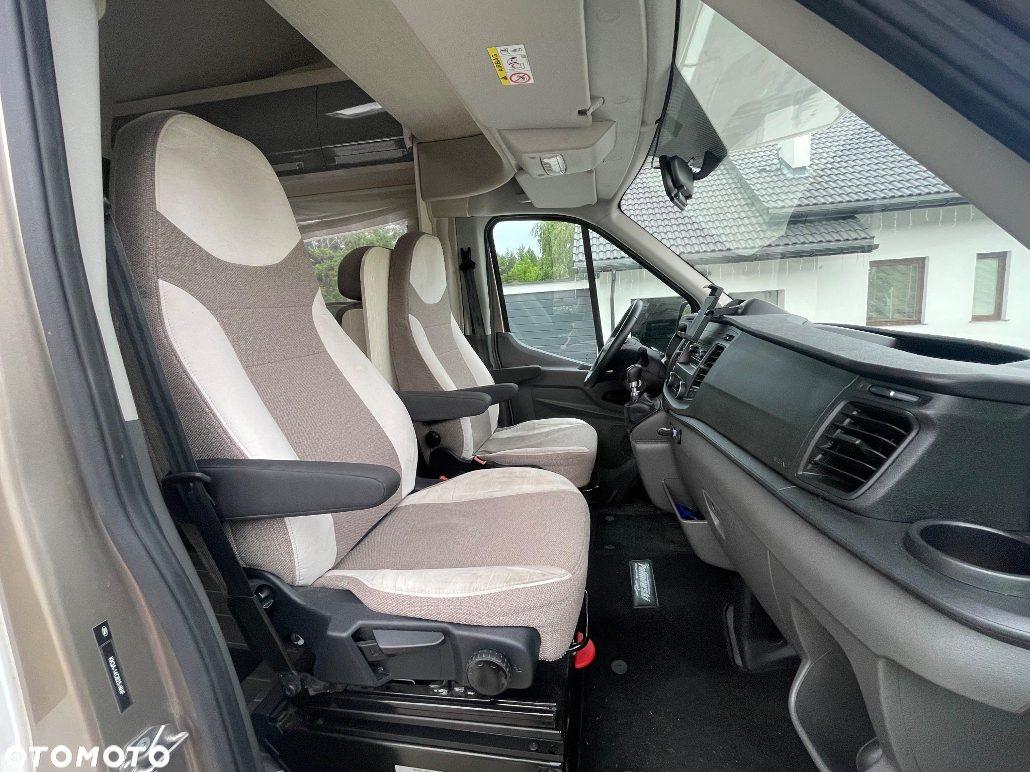 Ford Transit - 12